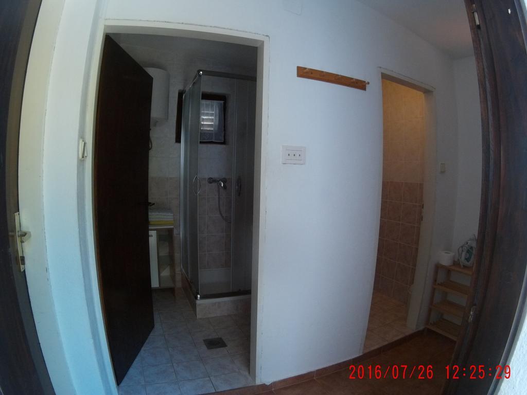 Apartman Luburic Pinezići Exteriér fotografie