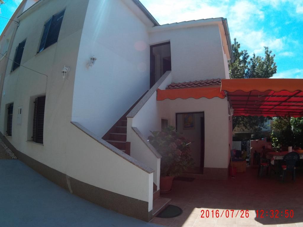 Apartman Luburic Pinezići Exteriér fotografie